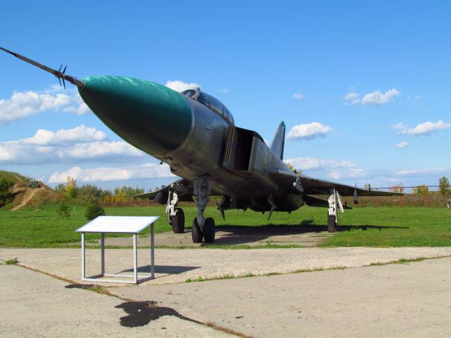 Су-15УМ Flagon - "Велика пляшка", радянський винищувач перехоплювач